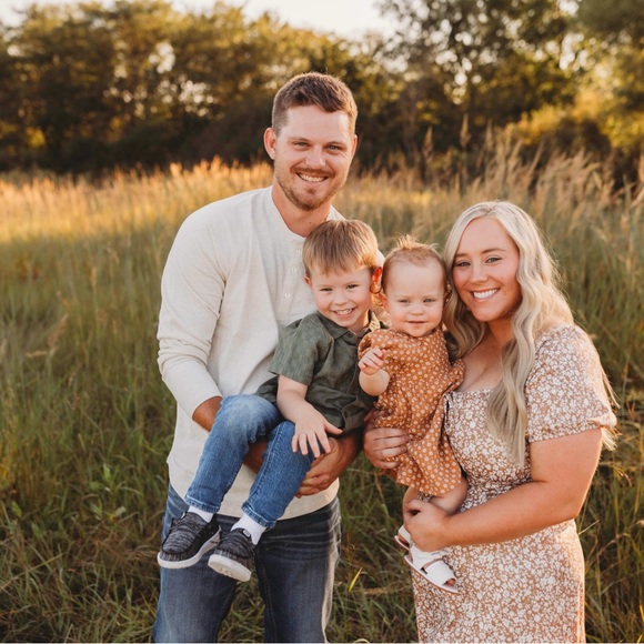 Meet your Posher, Mallory - Picture 1 of 1